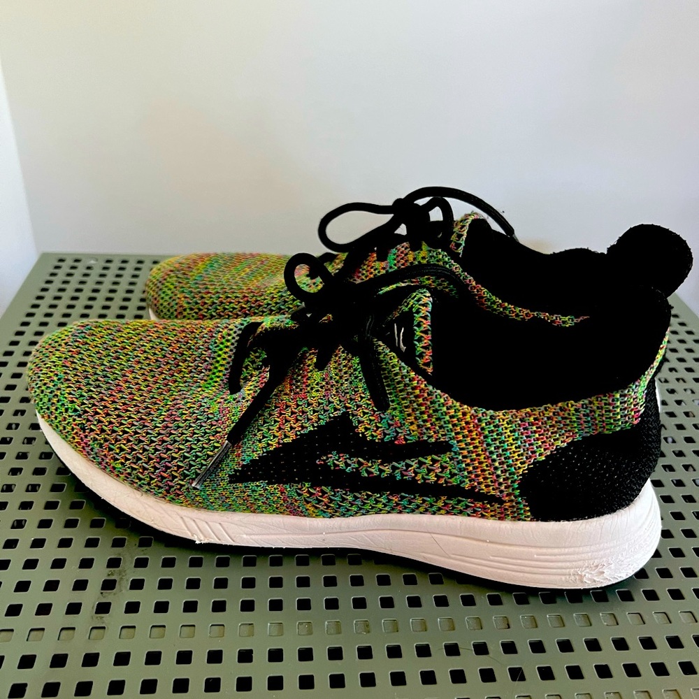 Lakai mens 6